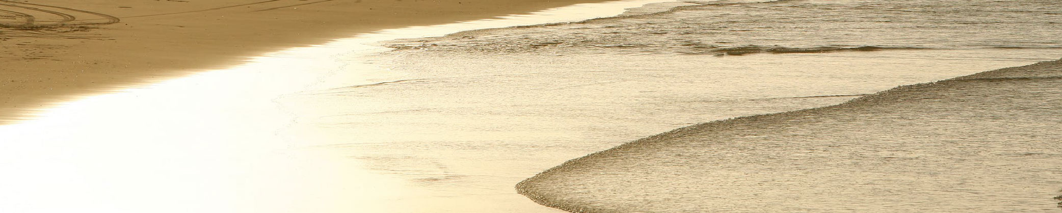 Flinders beach hazy shot water